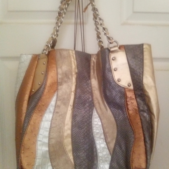 💥Handbag NWOT Metallic tote handbag - versatile 😻 - Picture 5 of 8